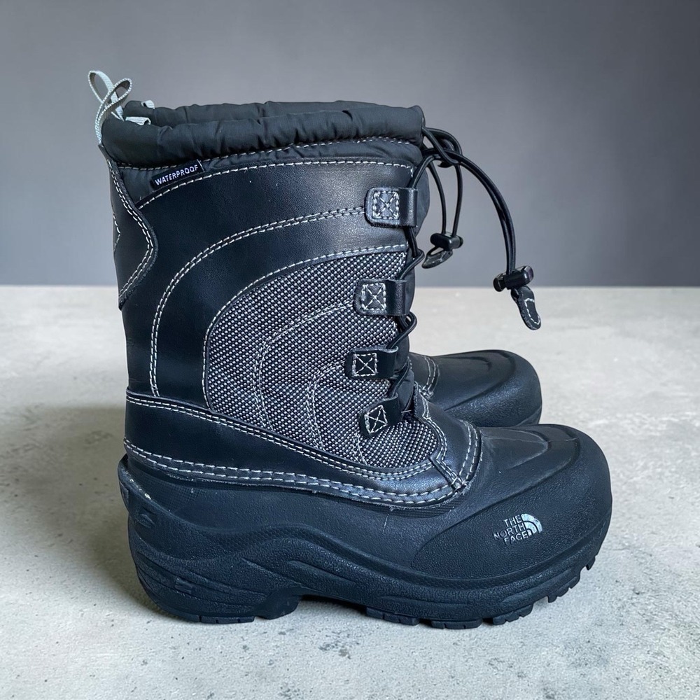 The North Face Alpenglow IV Winter Snow Boot US 3 EU 35 Black Lined Waterproof